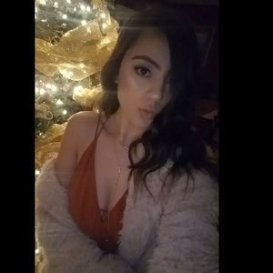 Meet your Posher, Leeza